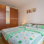 شقة 7137a